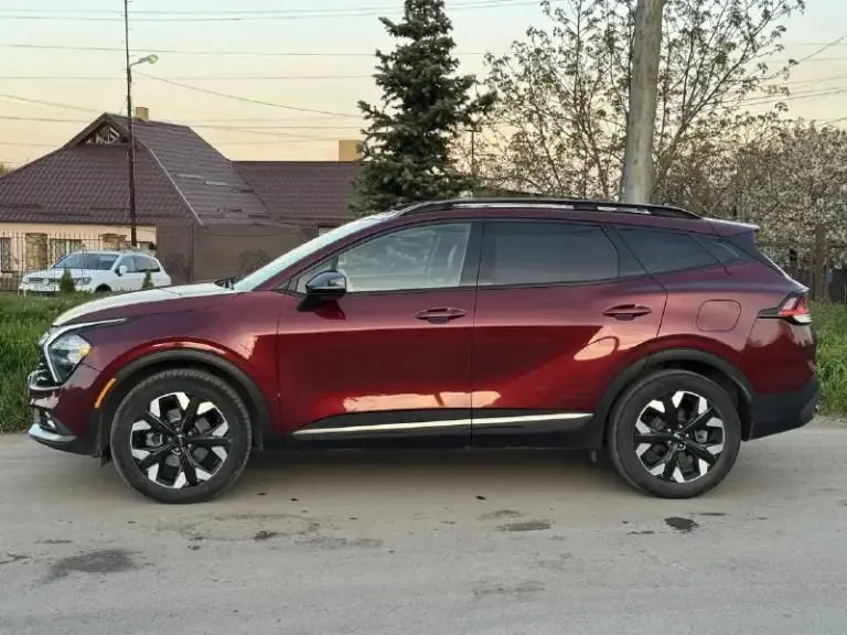 Срочно продам kia sportage
Год выпуска: 2022
Пробег: 40 000 км
Модификация: 2,5 (189 л. С. )
Тип двигателя: бензин
Коробка передач: автомат
Привод: полный
Комплектация: x-line
Цвет: красный
Один владелец.
Брал с пробегом 34 500км
-Удержание в полосе
-Круиз-контроль
-Климат-контроль
-Камера заднего вида
-Старт-стоп
-Подогрев сидений
-Электропривод сидений
-Эл-стеклоподъёмники (передние и задние)
-Эл-регулировка зеркал
-Панорама
-Русифицирована
-Полностью обслужена, поменяны все расходники, установлены хорошие тормоза (брали машину и обслуживали для себя)
В связи с определенными обстоятельствами авто продается в кротчайшие сроки!
В продаже kia sportage в идеальном техническом и внешнем состоянии.
Состояние нового авто. Переоформление после 1 ноября.
Авто в г. Макеевка, днр.
Цена: 3 100 000 рублей
Контакты:
+7 949 398 58 38
Иван - фотография - 4