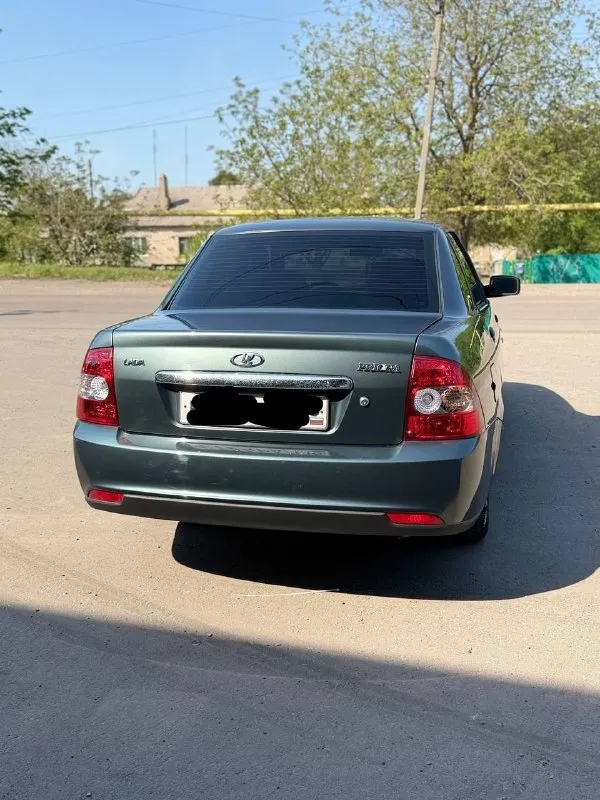 🚘 Продам автомобиль ваз приора 2170
▶️ Год выпуска: 2008 г.
▶️ Пробег: 177.000 км.
▶️ Объём двигателя: 1.6 л, 126 мотор 16 клапанный.
ℹ️ описание:
✅ Автомобиль в очень хорошем состоянии с одним владельцем,90% родного окраса! Двигатель работает ровно, не троит и не дымит. Коробка передач отрабатывает себя на все 💯 переключает без вылетов и хрустов! Ухоженный и чистый салон! Автомобиль в дтп не участвовал!
Комплектация:
- Есп 2 шт
- Эур
- Подогрев заднего стекла
- Подогрев зеркал
- Регулировка зеркал
🏛 Юридически автомобиль чист, без штрафов и запретов! Предоставлю видео обзор при необходимости!
💰 Цена: 330.000 рублей, торг уместен!
📍 Осмотр: г. Амвросиевка. Возможна доставка в ваш город по договоренности!
📞 Телефоны для связи: +79493391770
+79490789890
👆 Все соц сети к номерам привязаны! - фотография - 2