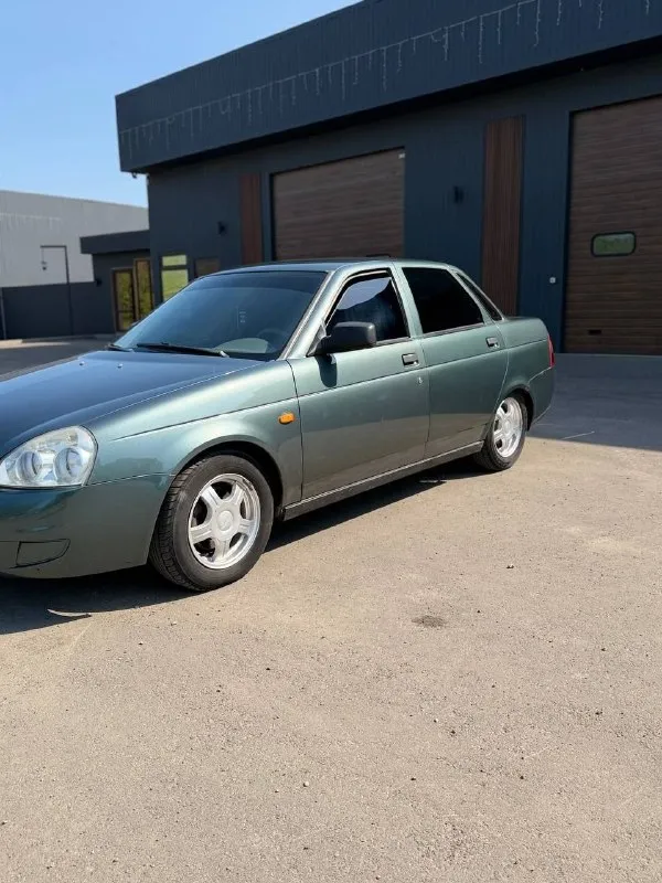 🚘 Продам автомобиль ваз приора 2170
▶️ Год выпуска: 2008 г.
▶️ Пробег: 177.000 км.
▶️ Объём двигателя: 1.6 л, 126 мотор 16 клапанный.
ℹ️ описание:
✅ Автомобиль в очень хорошем состоянии с одним владельцем,90% родного окраса! Двигатель работает ровно, не троит и не дымит. Коробка передач отрабатывает себя на все 💯 переключает без вылетов и хрустов! Ухоженный и чистый салон! Автомобиль в дтп не участвовал!
Комплектация:
- Есп 2 шт
- Эур
- Подогрев заднего стекла
- Подогрев зеркал
- Регулировка зеркал
🏛 Юридически автомобиль чист, без штрафов и запретов! Предоставлю видео обзор при необходимости!
💰 Цена: 330.000 рублей, торг уместен!
📍 Осмотр: г. Амвросиевка. Возможна доставка в ваш город по договоренности!
📞 Телефоны для связи: +79493391770
+79490789890
👆 Все соц сети к номерам привязаны! - фотография - 8