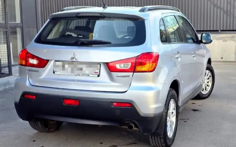 Продаю автомобиль mitsubishi asx 2011
Один единственный владелец с момента покупки. Заказ наряды имеются и сервисная книжка с момента покупки.
Без дтп. Мотор 1,6 механика. (японец) пробег родной. Осмотр г. Донецк по договорённости. Продажа с полным переоформлением. Юридически чист. Кондиционер работает. Цена 900000. Номер телефона для связи или пишите в телеграмм +79490881846 - фотография - 4