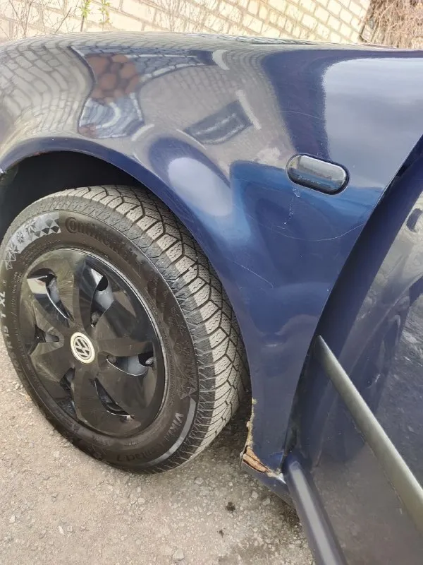 Продаю volkswagen golf4 универсал, 2000 года выпуска, механика.
Цена 400000 руб.
Производство германия, на учет рф ставили в 2024 году. Второй хозяин.
Все документы в порядке.
Движок контрактный, ставил в декабре 2025 г. 150 тыс. Пробега (документы на него в наличии) 1.6 л, 16-клапанный, 105 л. С. Работает тихо, ничего не стучит, не гремит, не троит, масло не жрет.
Подвеска перебрана, мягкая, сбитая.
Лкп - возрастные косяки, на фото видно.
Музыка заменена вся.
Два комплекта резины (летняя yokohama - 1 сезон и зимняя липучка continental - 2 сезона пробега).
На трассе чувствует себя уверенно, послушная, маневренная.
В дтп не была.
Находится в донецке.
Звоните, пишите, по машине ничего не скрываю, все расскажу.
Телефон: +7(949)6278125
📲 Tg: @zzzmeuzzz
📞 Звоните: +7(949)6278125 - фотография - 7