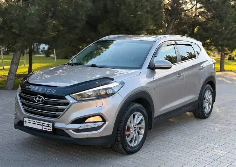 Hyundai tucson
Официал
Максимальная комплектация ❗️❗️
2017Г автомат 2.0 бензин
Автомобиль в хорошем состоянии!
Есть все для комфортного вождения!!!
Без ключевой доступ,
Старт/стоп,
Автозапуск,
Салон кожа,
Подогрев сидений передних и задних,
Камера заднего вида,
Монитор,
Мульти/руль,
Климат/контроль,
Круиз/контроль,
Парктроники,
Авто свет,
Датчик дождя,
И многое другое….
С документами полный порядок!!!!
Диагностическая карта есть!!!!
Переоформление в мрэо!!!
Цена 1.765₽ цена на пару дней!!!!!
Все вопросы по тел: +79495396488 - фотография - 3
