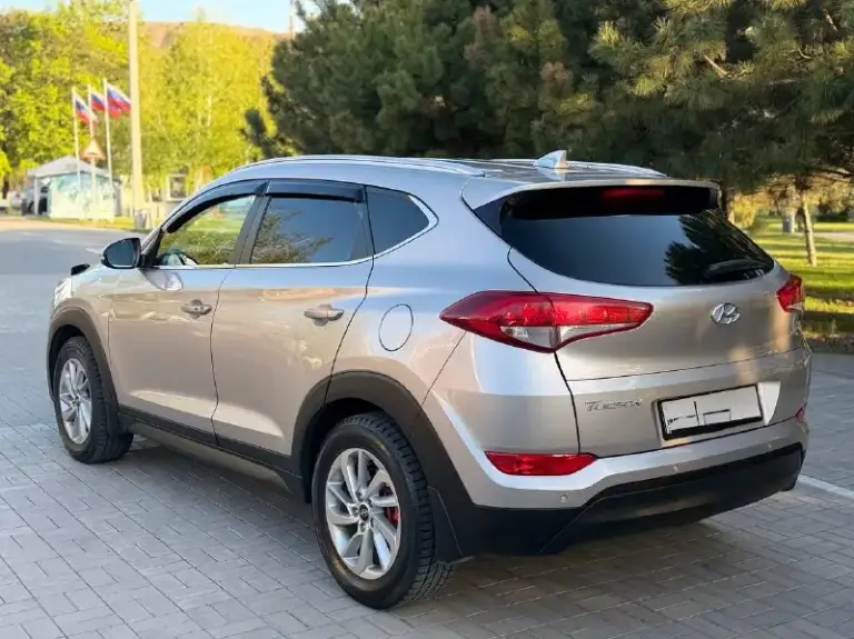 Hyundai tucson
Официал
Максимальная комплектация ❗️❗️
2017Г автомат 2.0 бензин
Автомобиль в хорошем состоянии!
Есть все для комфортного вождения!!!
Без ключевой доступ,
Старт/стоп,
Автозапуск,
Салон кожа,
Подогрев сидений передних и задних,
Камера заднего вида,
Монитор,
Мульти/руль,
Климат/контроль,
Круиз/контроль,
Парктроники,
Авто свет,
Датчик дождя,
И многое другое….
С документами полный порядок!!!!
Диагностическая карта есть!!!!
Переоформление в мрэо!!!
Цена 1.765₽ цена на пару дней!!!!!
Все вопросы по тел: +79495396488 - фотография - 4