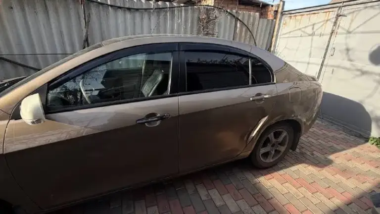 Продается geely emgrand 2011 года 1.8 мт 380.000 рублей 302.000 пробег владею почти год, я 3-ий хозяин, машина хорошая, просторная, на трассе держит отлично, но машиной нужно заниматься, а времени и средств на данный момент нет по этому и цена ниже рыночной, стоит 4 поколения и вписан в птс, поменяна выхлопная система, поменяны лямдазонты, в придачу отдам новый тормозные диски, колодки, бронепровода, катушки зажигания, упаковка моторного масла, ароматизаторы, фильтра на газ и на бензин, также воздушный фильтр, салонный фильтр и масленый фильтр, есть масложор и подтраивает, торг уместен александр +7(949)593-32-44
📞 Звоните: +7(949)5933244 - фотография - 3
