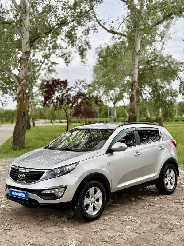 ⚪️ Kia sportage

💰Цена: 1 300 000р
🏢Город: мариуполь
📅Год выпуска: 2012
🧾Пробег: 159 660 км.
⚙️Двигатель: 2.0
⛽Топливо: бензин
⚙️Кпп: автомат

📞 Телефон:

+7-949-727-41-51
+7-989-263-55-56
+7-949-551-91-52

💾 Описание:

Sportage - безусловн. .. > отличное состояние
✅ Хорошая комплектация
✅ Кузов без коррозии
✅ Южная эксплуатация
✅ Техническая часть на 5+

Кондиционер ❄️ (холодит отлично), подогрев сидений, полный электропакет, птф, abs, airbag, гур, android магнитола, отличная резина на оригинальных литых дисках.

Улица шевченко 2️⃣6️⃣9️⃣

➕Автомобиль с пройденным техническим осмотром и готов к переоформлению.

🏦 Возможна продажа в кредит по двум документам. - фотография - 3