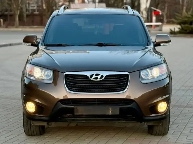 Продам авто hyundai santa fe 2.4 рейсталинг (hyundai санта фе)
Цена: 1.200.000 руб
Пробег: 180.000
Год выпуска: 2012 год
Город: донецк
Номер:
+79498515415
+79490860631(Max, telegram)
Автомобиль в отличном состояние очень надежная, семейная и практичная машина. Без подводных камней.
В таком состояние на авторынке найти тяжело.
Отличная комплектация: климат холодит, подогревы, партроноки в круг, мультируль, хорошая аудио система, камера заднего вида, датчики дождя и света, и много других интересных функций.
Работает в автомобиле всё.
Без дтп, птс оригинал, 2 хозяина, два ключа, масло не расходует, коробка идеальная, двигатель без нареканий, ходовая перебранна.
На остальные вопросы готов ответить по телефону.
📲 Tg: ⚡️
📞 Звоните: +7(949)8515415 - фотография - 4