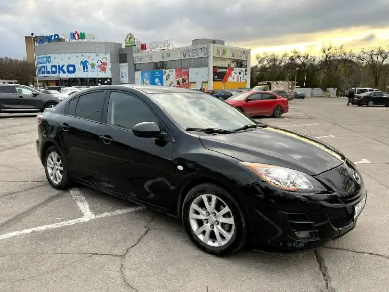 Mazda 3 bl 2010 год мотор 1.6 (105 сил), пробег настоящий 262, личный автомобиль. Передний привод. Двигатель работает без каких либо шумов. Коробка обслужена, заменено сцепление от предыдущего хозяина (прошла 24000), кузов в хорошем состоянии. Дно и пороги родные, есть видео до того как пескоструили и наносили антикор, все полости в дверях и тд, тоже обработаны. Хорошая акустика, подогревы сидений, регулировка зеркал и складывание. Фары заменены полностью, стоит оптика калиброванная и заводские галогены. Руль перешит на кожу (ручная заказная работа). Ходовка перебрана, звуков посторонних нет, до сих пор пыльники новые. Заменены колодки и блины, новый аккум, заменены все жидкости и масла даже в руле. Цена 750 к, торг приветствуется, осмотр макеевка-донецк +79494109596
📞 Звоните: +7(949)4109596 - фотография - 3
