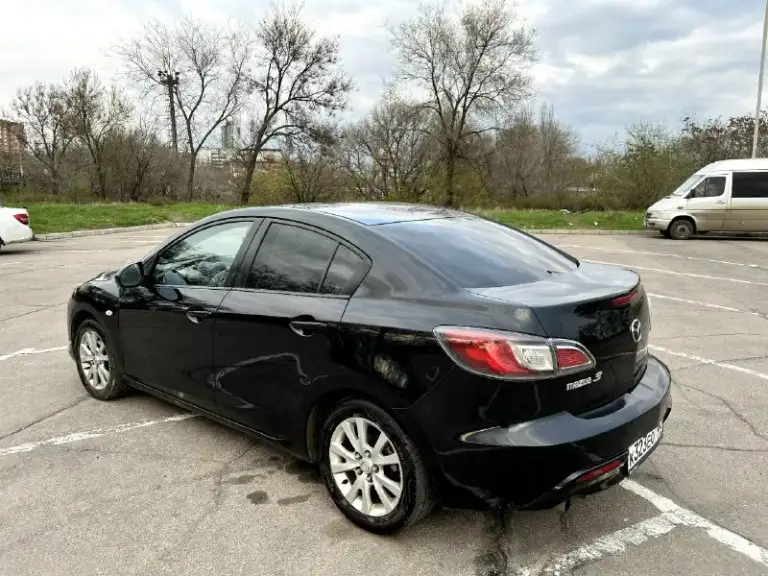 Mazda 3 bl 2010 год мотор 1.6 (105 сил), пробег настоящий 262, личный автомобиль. Передний привод. Двигатель работает без каких либо шумов. Коробка обслужена, заменено сцепление от предыдущего хозяина (прошла 24000), кузов в хорошем состоянии. Дно и пороги родные, есть видео до того как пескоструили и наносили антикор, все полости в дверях и тд, тоже обработаны. Хорошая акустика, подогревы сидений, регулировка зеркал и складывание. Фары заменены полностью, стоит оптика калиброванная и заводские галогены. Руль перешит на кожу (ручная заказная работа). Ходовка перебрана, звуков посторонних нет, до сих пор пыльники новые. Заменены колодки и блины, новый аккум, заменены все жидкости и масла даже в руле. Цена 750 к, торг приветствуется, осмотр макеевка-донецк +79494109596
📞 Звоните: +7(949)4109596 - фотография - 7