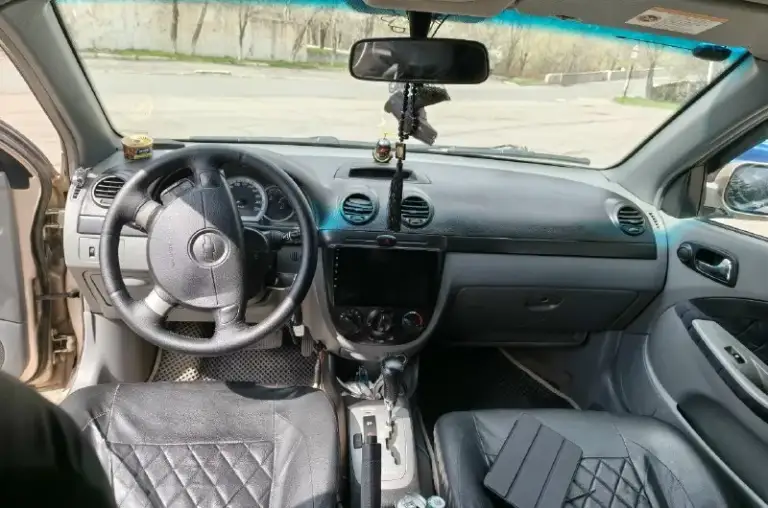 Автор: продам chevrolet лачетти года выпуска : 2007 коробка: автомат (коробка не пинается) машина в идеальном техническом состоянии, очень много чего заменено. Не гнилая. Есть нюансы по лкп (видно на фото). Я хозяйка. По комплекции: 4 стеклоподъёмника, мультируль, кондиционер, подушки безопасности, эл. Регулировка зеркал, подогрев заднего стекла цена:445т. Р. + небольшой торг город зугрэс все вопросы по телефону:+79493634282.. !!!наш телеграм канал [ бесплатное размещение за репост!!! Правила сообщества [ мы в мах [
📞 Звоните: +7(949)3634282 - фотография - 6