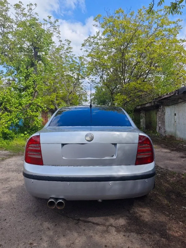 Продам skoda superb 2006 года выпуска.
Пробег: 250 тысяч.
1 8 T.
Установлен газ пропан.
Размер колес: r 19
Стоит хорошая музыка.
Автомобиль ездит каждый день, по технической части все исправно.
Двигатель масло не берет, не дымит.
Сидения стоят с volkswagen cc.
Цена: 750 тысяч.
Максим.
+79494316045
Макеевка
📲 Tg: @wixizez
📞 Звоните: +7(949)4316045 - фотография - 3