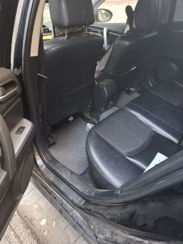 Мазда 6 2007, автомат, газ-бензин, нюансы по лкп, не знаю что писать, каждый день до сотни км, поджопник норм, гбц поменял, свечи новые оргинал, надо поменять, все вопросы по телефону +79496087055, осмотр донецк - фотография - 9
