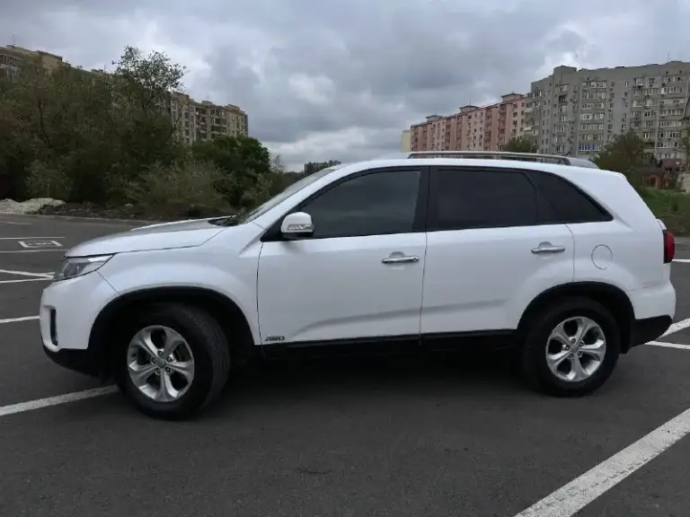 Kia sorento 2013
Вся в заводском окрасе !
2.4, Коробка автомат 6ст
7 Мест, полный привод с блокировкой, две зоны климата, два режима езды (+эко), складывание зеркал, подогревы, датчики, парктроники и тд. Автомобиль в отличном состоянии как по кузову так и технически, абсолютно весь кузов в идеальном состоянии, в заводском окрасе, техническая часть на 5+, обслужена полностью, все то проводились вовремя на официальном дилере, все записи в сервисной книжке, вложение не требует совсем. Птс оригинал. На автомобиле новая летняя резина. Так же установлена сигнализация старлайн с автозапуском. Автотека на последнем фото. Стоимость 1.650.000, торг у капота, любая проверка приветствуется, возможен обмен. Донецк. +79499615108
📞 Звоните: +7(949)9615108 - фотография - 3