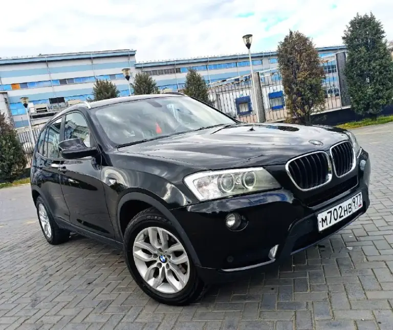 Марка автомобиля: bmw x3 xdrive
Возможна продажа в кредит ☝🏼
Цена: 2.155.000 рублей
Город: донецк
Район: кировский
Год выпуска: 2014
Пробег: 220.000 км.
Двигатель: 2.0 t
Топливо: дизель(n47)
Кпп: автомат
Телефон: +79493751946
Описание:
Вашему вниманию отличный автомобиль ☝🏼
Весь в родной краске 👍🏼
Всего два хозяина за всё время 👍🏼
Самый надёжный дизельный двигатель n47☝🏼👍🏼
Внешне не выглядит на пробег в 200.000 км👍🏼
Спортивный, дерзкий и очень резвый, да и ещё экономичный💪🏼
Самая отличная комплектация ☝🏼
Полностью обслужен 👍🏼 максимально ухоженный ☝🏼
Мылся на дорогих мойках и покрыт керамикой 💪🏼
По комплектации:
Климат;
Авто запуск;
Камера заднего вида;
Два ключа;
Круиз;
Система "старт - стоп", в пробках и на светофоре;
Монитор со всем набором функций ( bluetooth, aux, navi и т. Д. );
Полный набор активной и пассивной безопасности;
Отличная акустика;
Подогрев сидений;
Заводской биксенон;
Управление на руле;
И так далее. ..
По т
📞 🇷🇺 Звоните: +79493751946 - фотография - 2