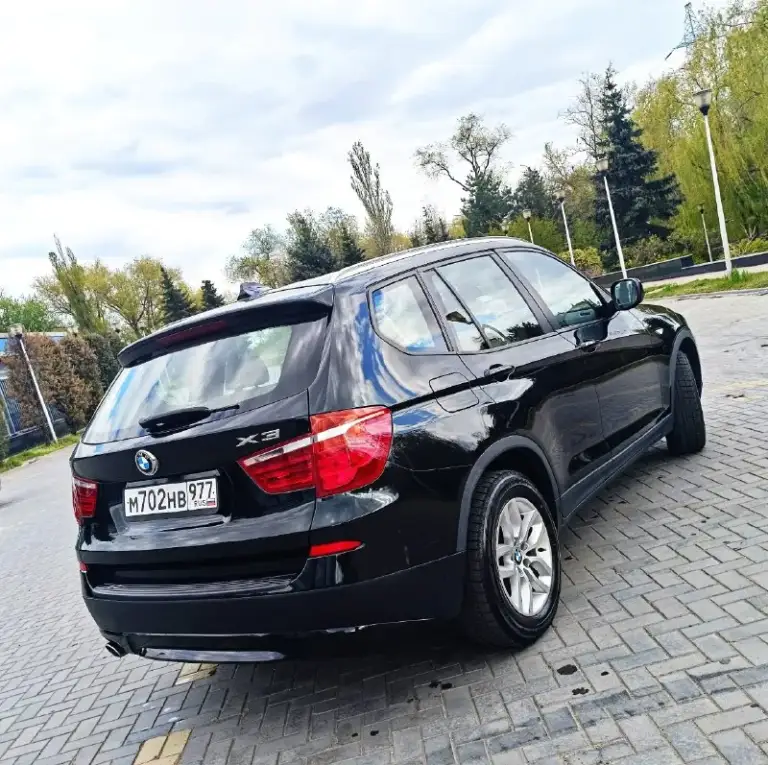 Марка автомобиля: bmw x3 xdrive
Возможна продажа в кредит ☝🏼
Цена: 2.155.000 рублей
Город: донецк
Район: кировский
Год выпуска: 2014
Пробег: 220.000 км.
Двигатель: 2.0 t
Топливо: дизель(n47)
Кпп: автомат
Телефон: +79493751946
Описание:
Вашему вниманию отличный автомобиль ☝🏼
Весь в родной краске 👍🏼
Всего два хозяина за всё время 👍🏼
Самый надёжный дизельный двигатель n47☝🏼👍🏼
Внешне не выглядит на пробег в 200.000 км👍🏼
Спортивный, дерзкий и очень резвый, да и ещё экономичный💪🏼
Самая отличная комплектация ☝🏼
Полностью обслужен 👍🏼 максимально ухоженный ☝🏼
Мылся на дорогих мойках и покрыт керамикой 💪🏼
По комплектации:
Климат;
Авто запуск;
Камера заднего вида;
Два ключа;
Круиз;
Система "старт - стоп", в пробках и на светофоре;
Монитор со всем набором функций ( bluetooth, aux, navi и т. Д. );
Полный набор активной и пассивной безопасности;
Отличная акустика;
Подогрев сидений;
Заводской биксенон;
Управление на руле;
И так далее. ..
По т
📞 🇷🇺 Звоните: +79493751946 - фотография - 5