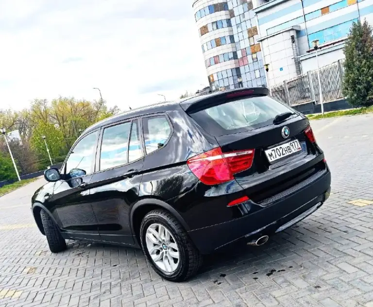 Марка автомобиля: bmw x3 xdrive
Возможна продажа в кредит ☝🏼
Цена: 2.155.000 рублей
Город: донецк
Район: кировский
Год выпуска: 2014
Пробег: 220.000 км.
Двигатель: 2.0 t
Топливо: дизель(n47)
Кпп: автомат
Телефон: +79493751946
Описание:
Вашему вниманию отличный автомобиль ☝🏼
Весь в родной краске 👍🏼
Всего два хозяина за всё время 👍🏼
Самый надёжный дизельный двигатель n47☝🏼👍🏼
Внешне не выглядит на пробег в 200.000 км👍🏼
Спортивный, дерзкий и очень резвый, да и ещё экономичный💪🏼
Самая отличная комплектация ☝🏼
Полностью обслужен 👍🏼 максимально ухоженный ☝🏼
Мылся на дорогих мойках и покрыт керамикой 💪🏼
По комплектации:
Климат;
Авто запуск;
Камера заднего вида;
Два ключа;
Круиз;
Система "старт - стоп", в пробках и на светофоре;
Монитор со всем набором функций ( bluetooth, aux, navi и т. Д. );
Полный набор активной и пассивной безопасности;
Отличная акустика;
Подогрев сидений;
Заводской биксенон;
Управление на руле;
И так далее. ..
По т
📞 🇷🇺 Звоните: +79493751946 - фотография - 6