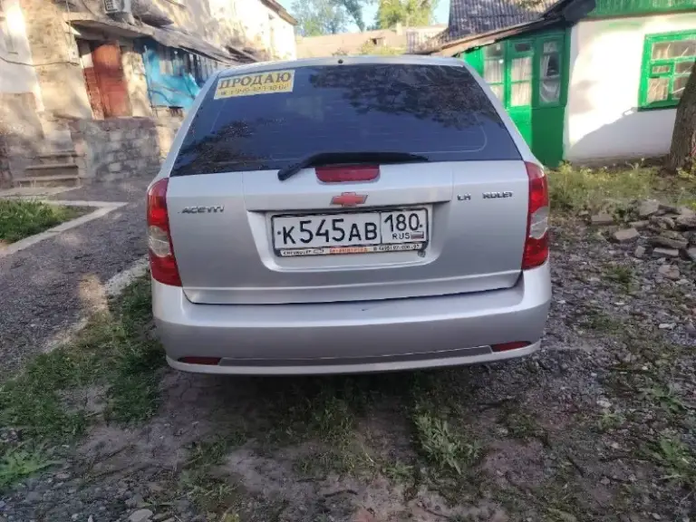Продам chevrolet лачетти универсал 2006 г. Бензин. 1.6., пробег 290.за время владения заменил клапанную крышку на алюм. , радиатор печки, основной радиатор, задние суппорта. Осенью 2025 г. Заменил масло в коробке, шаровые, расширительный бачек, бачек гура и масло, термостат, заправил кондер. С машиной отдам новые стойки стабилизатора(передние), резинки заднего стабилизатора, усилитель заднего бампера, зиму на штампах. Хочу 450 тыс. +79493277882 снежное
📞 Звоните: +7(949)3277882 - фотография - 3