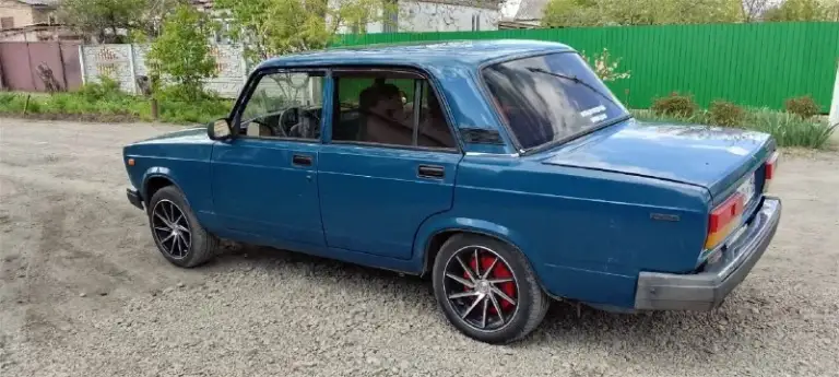 Продам или обменяю на ваз 2107 в хорошем состоянии 2004 год выпуска ходовая орошая электрика все работает ухоженный салон по кузову не гнилая коробка без нариканий двигатель карбюраторный работает ровно не троит не дымит масло не расходует стоит газ вписан в документы стоит хорошая музыка, продаю на других титанах и в комплекте отдам зимку в сборе, недавно прошла тех осмотр все документы на руках я собственник любое переоформление цена 170 быстрым и реальному покупателю хороший торг звонить по номеру телефона+79493813605
📞 Звоните: +7(949)3813605 - фотография - 2