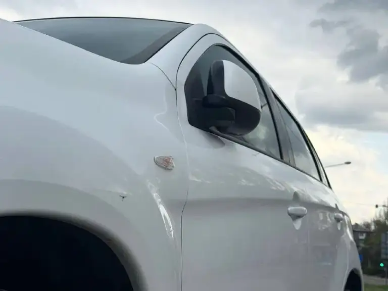 Продам mitsubishi asx рестайлинг
Год выпуска:2015
Объём двигателя:1.6.v16
Кпп механическая
Родной пробег:114.000 км
Один собственник, девушка.

Автомобиль в родном окрасе!
Состояние кузова идеальное
Рыжиков, корозии и прочих нюансов нет
Все технические обслуживание проводились исключительно у официального дилера, с соблюдением всех сроков. Авто в идеальном состоянии как технически, так и визуально.
Авто без вложений и нюансов !

Комплектация:
Бортовой компьютер,
Подогрев сидений,4 стеклоподъемника, кондиционер, электро зеркала, противотуманные фары, камера заднего вида, подогрев стекл, abs esp, aux bluetooth, полный комплект ключей и много чего прочего для комфортного вождения, очень комфортабельный кроссовер, с идеальным сочетанием механической коробкой передач и цепным двигателем 1.6 с большим ресурсом,
По документам любой вид оформления

Цена:1.020.000

Г. Донецк

Номер телефона:
+7949-126-88-71 - фотография - 7