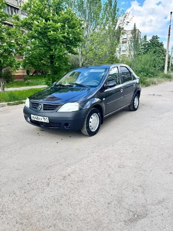 Продам renault logan 2007 года. Автомобиль в исправном состоянии, без дтп. Двигатель 1.4 в хорошем состоянии, масло не расходует и не дымит. Кпп переключает четко. Ходовая без посторонних шумов. Автомобиль срочных вложений не требует. Комплектация кондиционер (работает), гидроусилитель руля, подушка безопасности. Пробег 167 тыс. Техосмотр пройден. Территориально город горловка. Цена 390 000 руб. Тел +79495378177 - фотография - 3