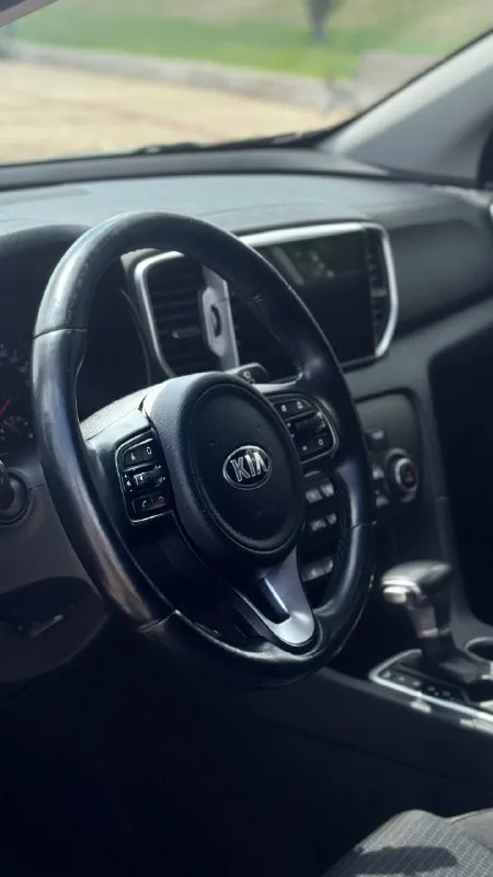Kia sportage
2017Год.
Купленный в 2018 году
Двигатель 2.0 бензин
Коробка автомат
Пробег 176тыс. Км родной
Два владельца за все время эксплуатации
Автомобиль в очень хорошем состоянии!
Родной пробег!
Авто обслужен от и до,
Вложения не требует не какого от слова совсем !
Комплектация
Электропривод зеркал
Полный привод
Помощь при спуске
Круизконтроль
Мультируль
Камера заднего вида
Климат контроль двух зоны
Подогрев сидений
Подогрев зеркал
Подогрев дворников
Антибликовое зеркало
Датчик света
Датчик дождя
Два ключа
Abs
Esp
Airbag
Бортовой компьютер
Четыре стеклоподъемника
С документами все в полном порядке,
Продажа с полным переоформлением в гаи
Г. Донецк
Цена 1.750тыс. ₽
Звоните остальное по
+79496447942
Возможно продажа в кредит
📲 Tg: @artur_dadunia
📞 Звоните: +7(949)6447942 - фотография - 7