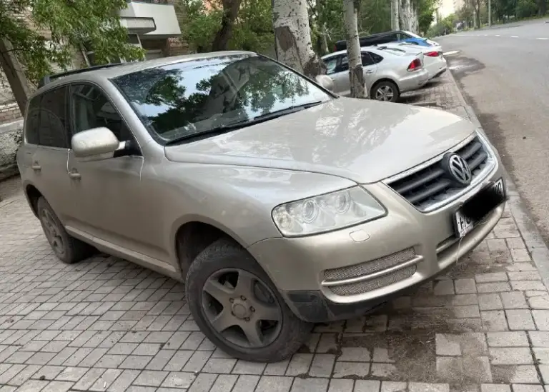 Срочно‼️
Volkswagen touareg i
Двигатель (бензин) 3.2
Год 2003
Пробег 320 000
Коробка автомат
Машина обслужена, мотор масло не ест без пневмы! Салон - кожа.
К машине относились аккуратно, обслуживание только хорошими расходниками
Юридически чистая, любые проверки.

Автомобиль в донецке.
Отличный внедорожник, сел и поехал.

Цена: 600 000

+79490196575 - фотография - 2