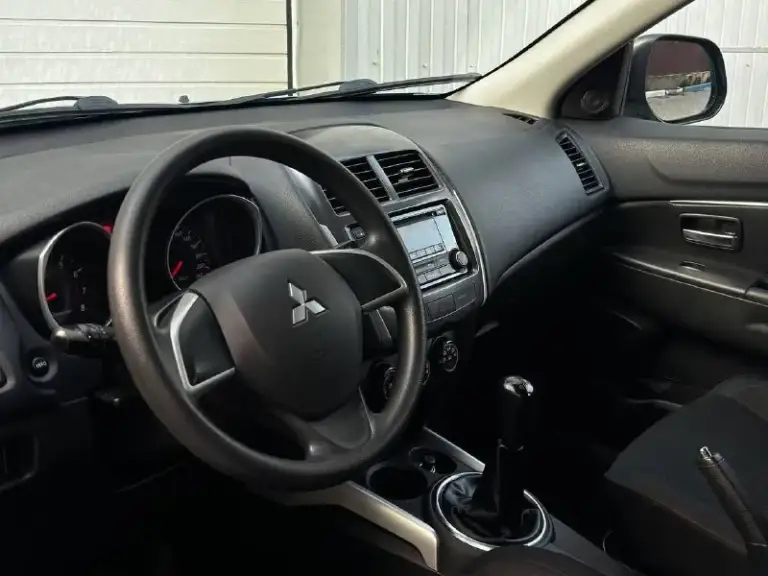 Продам mitsubishi asx рестайлинг, 2015 года выпуска, объём двигателя 1.6, коробка передач механика (самая надёжная связка в линейке!), пробег 157.000 родной!

Авто без дтп!, в родном окрасе✅, 2 хозяина за всё время эксплуатации, надёжный японский красовер, комфортабельный и вместительный

Автомобиль в идеальном состоянии, без каких либо нюансов, как внешне так и технически!, обслужен на данный момент весь от а до я, за машиной всегда ухаживали и обслуживали своевременно, имеется все сервисные книжки, два комплекта ключей, установлена сигнализация starline.

Комплектация: бортовой компьютер, кондиционер, датчик света и дождя, подогрев сидений, складывание зеркал, эл. Регулировка зеркал, подогрев стёкол, 4 слекподъемника, abs esp, мультимедиа с хорошим звуком, имеется все для комфортного вождения.

По документам любой вид оформления.

Цена 1.080.000
+79495644736
+79496935850 - фотография - 8