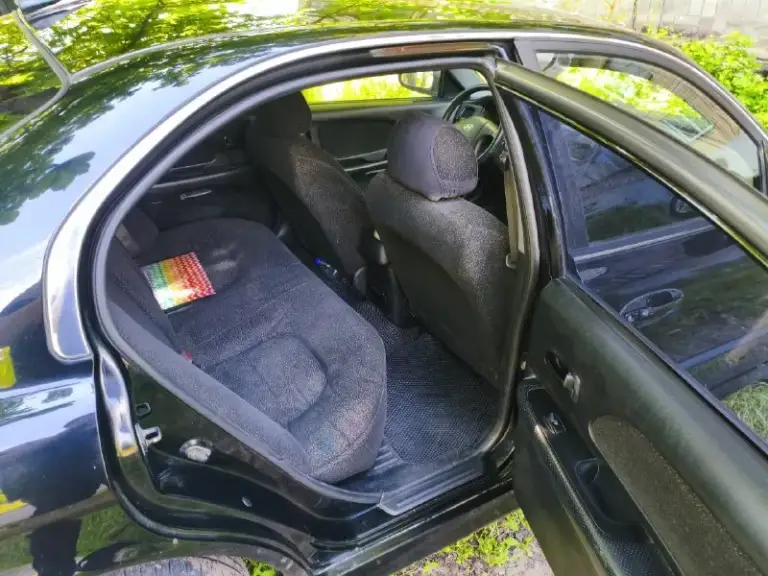🚀 Ахтунг, ценители скорости и комфорта! Продаётся ураган hyundai sonata 2004 года! 🚀

Вы устали от скучной езды и вечного поиска приключений? Тогда эта sonata – ваш билет в мир драйва и незабываемых поездок! 😎

Что в ней такого особенного?

Двигатель, как у космонавта: полностью откапитален, с душой и любовью! Работает как часы, готовый к новым подвигам. 💪

Сцепление – огонь! Абсолютно новое, чтобы ваши переключения скоростей были плавными, как шёлк. 🏎

Генератор – источник жизни: свежее, как утренняя роса, чтобы ваш аккумулятор всегда был на пике формы. ⚡

Надёжность проверенная временем: эта дама знает толк в долгих путешествиях, о чём свидетельствует её пробег в 280 000 км. Это не пробег, это – богатый жизненный опыт! 🗺

Да, она не модель с обложки журнала, но…

Косячки по кузову? А кто из нас идеален? Эти мелкие шрамы лишь добавляют ей брутальности и характера. Мы же ценим индивидуальность, верно?
Hyundai sonata 2004 – это не просто машина, это:

📞 Звоните: +7(949)4881805 - фотография - 7
