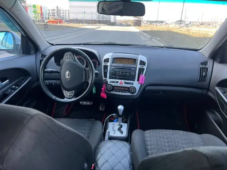Продажа от собственика!!!автомобиль местный. Продам kia ceed. Автомобиль 2009г. Выпуска. Двигатель объемом 2.0 бензин, автоматическая коробка передач. Состояние автомобиля отличное, кузов практически весь в заводском окрасе, есть две окрашенные детали косметические без шпаклёвки. Двигатель, акпп, ходовая часть без капитала вложений абсолютно. Автомобиль в максимальной комплектации есть все для комфортной эксплуатации, в автомобиле работает абсолютно всё автотека зелёная без единого дтп и выплат. Документы кристально чистые переоформление на нового владельца без проблем. Подробно про автомобиль расскажу по телефону либо при встрече. Автомобиль находится в городе мариуполь.700тыс руб +79649225253 сергей - фотография - 7