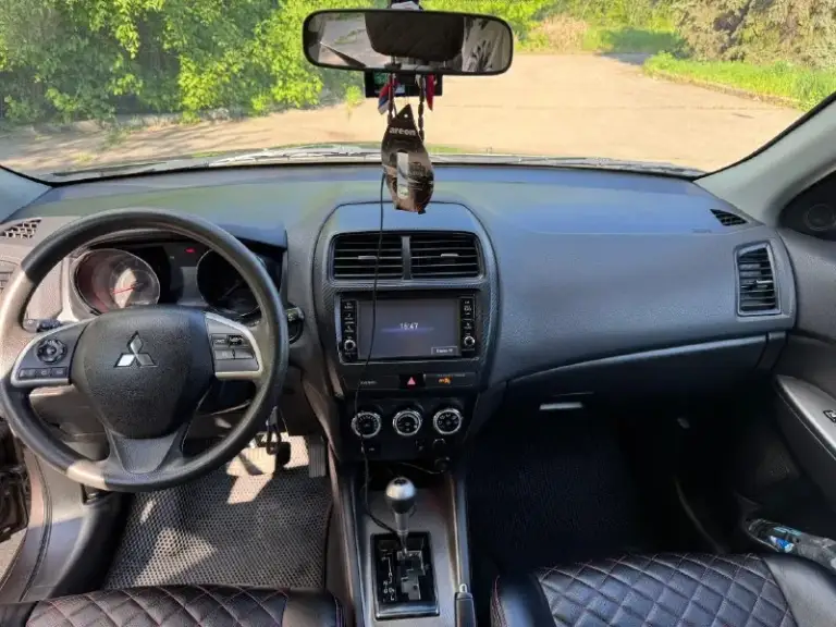 Продам семейный авто 2018 года mitsuвishi outlander sроrт (аsx) 2.0 объём двигателя (надёжный атмосферник), бензин, вариатор (обслужен), передний привод.
Пробег 61000 миль (98000км)
Владею с 2022 года, пригонял для себя из сша
Машина по технике полностью в исправном состоянии, вся обслужена.
По кузову есть сколы и царапки.
Кондиционер
Электро-регулировка и обогрев зеркал
4 Электростеклоподъемника
Круиз контроль
Магнитола с bluetooth aux
Штатная громкая связь
Камера заднего вида
Мультируль и т. Д.
Цена 1.8🍋 торг у капота
+79493684174
📞 Звоните: +7(949)3684174 - фотография - 4