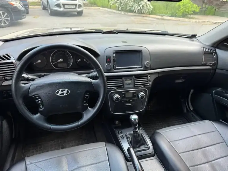 Hyundai sonata
Цена - 558.000₽ 🎁
Город - мариуполь
Год выпуска - 2007
Пробег -  250.000 км
Топливо - бензин
Модификация- 2.4
Кпп - механика
Собственник - да
+79497368266

Автомобиль в отличном состоянии! Вложений не требует. Юридически чистое авто! Просьба свои цены не предлагать и с дурацкими вопросами не беспокоить.

Abs✅
Гур✅
Климат✅
Эл. Подъемники ✅
Подушки безопасности✅
Подогревы сидений✅
Парктроники✅
Мульти - руль✅ - фотография - 7