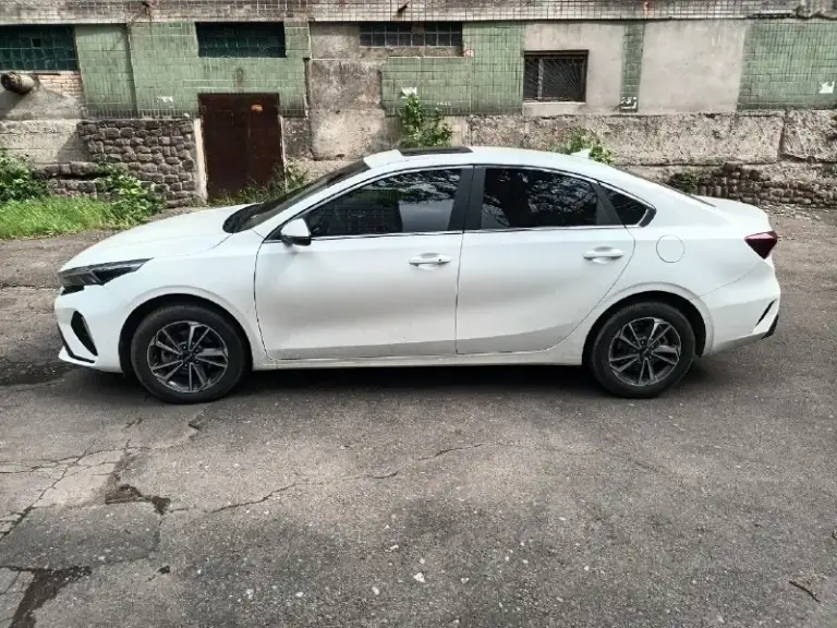 Продам киа к3 2024 года, авто почти новый, 10000 км. Пробег. Есть все необходимое для комфортной езды. Детали по тел. +79494952173, цена 2мил. Руб. - фотография - 9