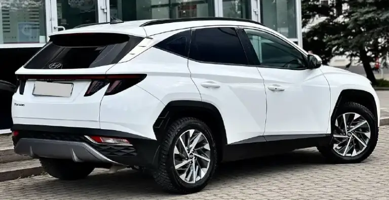 ✅Продам hyundai tucson |v
✅Год:2021
✅Пробег:106.000км
✅Мотор:2л
✅Коробка:автомат
✅Топлива:бензин/газ
✅Цена:2.720.000₽💷
✅Номер: +79495011956 или +79491003435 на обоих номерах есть телеграмм и макс!
Автор без преувеличения в идеальном состоянии, полностью соответствует фото! Кузов весь в родном окрасе, передняя часть автомобиля вся обтянута брони пленкой, всё остекления заводское лобовое в том числе, техническая часть на 5+ коробка и мотор в идеальном состоянии, дополнительно установлен газ последнего поколения уже вписан в документы, комплектация максимальная:кожаный салон, парктроники, подогревы и вентиляция сидений, камера заднего вида, полный электра пакет сидений, электра багажник, без ключевой доступ, кнопка старт стоп, авто запуск с ключа, электра ручника, круиз контроль, билед оптика, мульти руль, адаптация фар, авто холд, помощь при спуске и подъеме, большой сенсорный монитор с car play, aux, bt, артериальное остекления, и многое другое всего не напишешь, два комплекта ключей! Больше информации по телефону! - фотография - 4