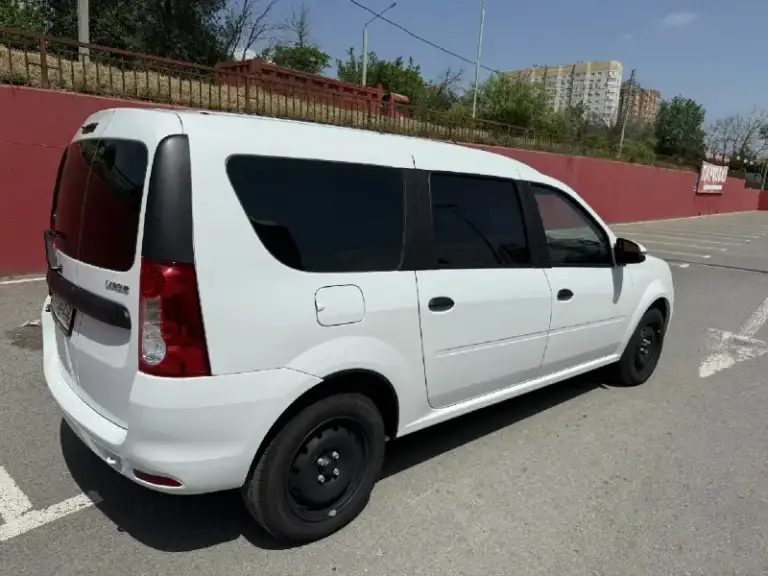 🔥Ваз (lada) largus, 1.6 mt, 2025 г.
🔥Абсолютно новый автомобиль!
✅Вместительный универсал!
✅5 Мест!
✅Кондиционер, 4 стеклоподъемника, усилитель руля!
✅Сигнализация starline с автозапуском!
✅Произведена антикоррозионная обработка!
💰Стоимость 1🍋470 тыс. Рублей
📞+79493639919 - фотография - 3