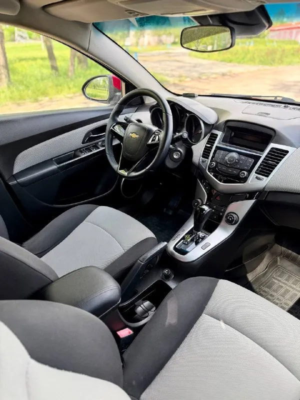 🇰🇵 Chevrolet cruze at

💰Цена: 780 000р
🏢Город: мариуполь
📅Год выпуска: 2011
🧾Пробег: 163 510 км.
⚙️Двигатель: 1.6 16v.
⛽Топливо: бензин
⚙️Кпп: автомат 6ст.

📞 Телефон:

+7-989-263-55-56
+7-949-551-91-52
+7-949-727-41-51

💾 Описание:

✅ Южная эксплуатация
✅ Оцинкованный кузов
✅ Красивый цвет

🚙 Двигатель f16d3 1.6 16v 109 л. С. Самый лучший в линейке, едет шикарно, в паре с классическим 6-ти ступенчатым акпп, ходовая без посторонних звуков, мягкая, отличная резина pirelli на оригинальных литых дисках r16.

❄️ Кондиционер, гур, abs, 2 airbag, кожаный мульти-руль, птф, электро-зеркала, штатная магнитола, подогрев сидений, центральный замок, 2 ключа.

➕Автомобиль с пройденным техническим осмотром и готов к переоформлению.

Улица шевченко 2️⃣6️⃣9️⃣ - фотография - 8