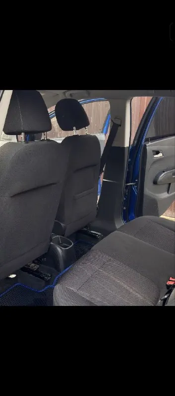 Chevrolet aveo t 300, пробег 196к ( оригинал ), коробка автомат. Покупался как первый авто в семье в июне 2025 года с пробегом 185т. Сразу после покупки сделал полное то, поменял передние тормозные, колодки, обслужил суппорта, грм менялся на 170т, есть заказ наряд, масло в коробке также менялось на 170, одновременно с грм. Заменил все фильтра и масло в двигателе, масло в гур. Куплен новый аккумулятор, обслужен кондиционер- морозит отлично, перебран генератор, ходовая в отличном состоянии, автомат работает идеально.
Отличная комплектация, 3 владельца!
Резина свежая, зима/лето в комплекте
Автомобиль в отличном состоянии, вложений не требуется
Продажа в связи с покупкой нового авто, не горит, с продажей не торопимся. Птс оригинал, вписан, 2 ключа
Торг у капота.
+79496648195
655.000
Всем добра.

📞 Звоните: +7(949)6648195 - фотография - 10