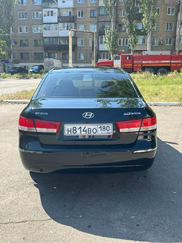 Продам hyundai sonata 2009 двигатель 2.0/акпп газ/бензин(газ вписан) автомобиль в одних руках с салона я владелец по птс и стс двигатель работает тихо и ровно, без нареканий. Масло от замены до замены. Пробег 227тыс оригинальный. Замена масла каждые 5тыс км. Акпп работает четко, листает как положено машина полностью обслужена и готова к любым поездкам. Заводской окрас все стекла и фары заводские. За последнее время было заменено: -помпа -тормозные диски и колодки(перед и зад полностью обслужено) -радиатор -цепь -ремень и ролики -стартер запчасти ставил все в оригинале, можно смотреть на машину денег не жалел летняя резина yokohama 1 сезон отъездил зиму отдаю в придачу шипованные viatti ходовка вся целая, ничего не стучит и не гремит масло в акпп менялось 12тыс назад. Климат - контроль работает отлично есть подогрев лобового и боковых зеркал. Цену вижу в 980тыс торг у капота писать в личку или звонить до 19:00 +79494116292 г. Горловка телеграмм +79495932298
📞 Звоните: +7(949)4116292 - фотография - 4