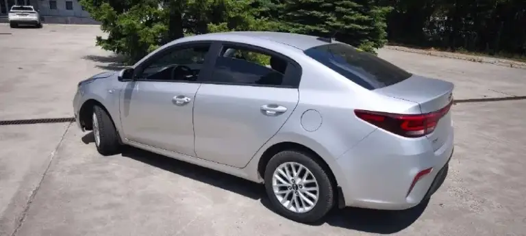 💸Продам свой личный автомобиль kia рио 2019 года выпуска в специальной серии «лига европы» — это комплектация, посвящённая лиге европы uefa, с расширенным набором опций и тематическим дизайном. Не такси, без дтп. Двигатель 1.6,кпп механика. В родном окрасе без дтп. Авто полностью обслужена:тормозные диски, колодки, масла фильтра, свечи и катушки было сделано. Комплектация: система с 7-дюймовым дисплеем, поддержкой android auto и apple carplay, камерой заднего вида, модулем bluetooth. Подогрев сидений, зеркал, руля. Полный электропакет. Климат контроль. Задние дисковые тормоза вместо барабанных, датчики света, антиблокировочная система тормозов (abs), интегрированная система активного управления (vsm), система помощи при трогании на подъёме (hac), система предупреждения об экстренном торможении (ess), система экстренной связи «эра-глонасс». Два комплекта резины. Цена 1.150тыс рублей торг уместен, осмотр г. Макеевка тел +79490370823
📞 Звоните: +7(949)0370823 - фотография - 5