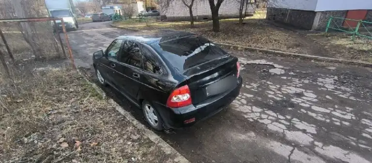 Ваз priora, 2010 года двигатель: 1.6, 16-клапанный в отличном состоянии. Коробка без хрустов и без вылетов, работает без нареканий. Установлен андройд планшет, хорошая музыка салон в хорошем ухоженном состоянии. Комплектация : стеклоподъемники, гидроусилитель руля, электра регулировка зеркал, подогрев хорошая машина на каждый день. Цена: 350.000 рублей. Торг у капота телефон:+79497252667
📞 Звоните: +7(949)7252667 - фотография - 5