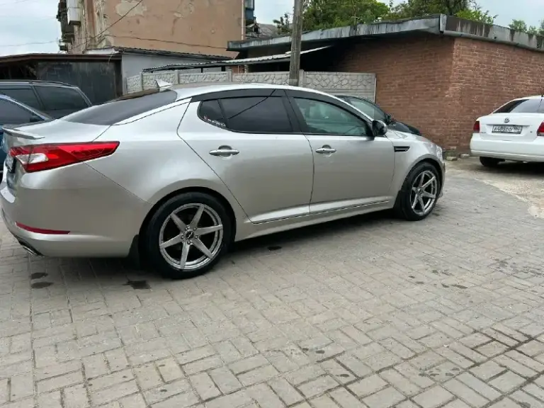 Продам kia оптима 2012 года в хорошем состоянии, пробег 178т родной, мотор dohc 2.4 190лс масло не ест 100%, увеличеный поддон, коробка 6-ступенчатый классический автомат, техосмотр пройден, стёкла все родные, два ключа, резина лето новая куплена неделю назад, по комплектации: клима(рабочий)четыре стеклоподъемника, складывание зеркал, без ключевой доступ, камера заднего вида, задний парктроник, линзы ближний дальний туманки, поворотный свет, память сидений, подогрев передних и задних сидений, салон кожа в отличном состоянии, подогрев руля, музыка заводской сабвуфер, датчик света дождя, абс есп, круиз, регистратор перед зад, авто без вложений, оформлена на меня, горловка, цена 1🍋220тр +79493087700
📞 Звоните: +7(949)3087700 - фотография - 1
