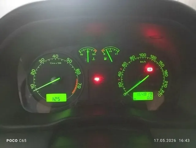 Skoda octavia 2008 г. Двигатель: 1.6 (bfq, 102 л. С) 3 владельца без дтп, автотека зелёная, могу предоставить при необходимости пробег: 164 800 (родной, подтверждается автотекой) комплектация wts, спортивный обвес, трехспицевый кожанный руль, чёрный потолок, передние сидения с развитой боковой поддержкой, abs, кондиционер работает), электро регулировка и обогрев зеркал, передние электрические стеклоподьемники, заводской центральный замок. Все функции в машине работают юридически всё в порядке цена: 570.000 рублей, торг при осмотре г. Донецк продажа с переоформлением в мрэо. Остальные вопросы по телефону денис +79493230454
📞 Звоните: +7(949)3230454 - фотография - 5