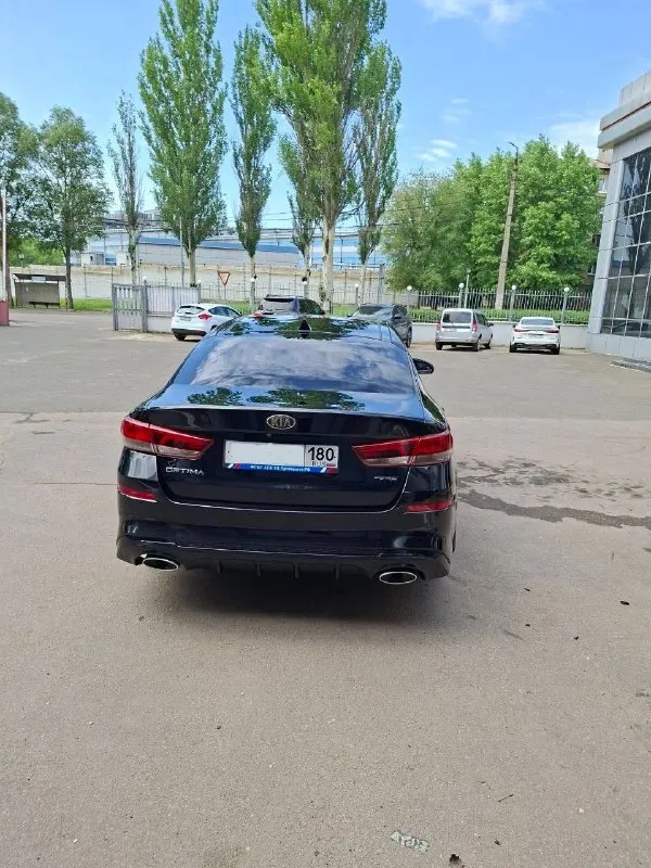 Продам автомобиль kia optima 2019 года.
Машина официальная, не пригон.
Комплектация: gt line.
Кожаный салон, электропакет передних сидений, подсветка по контуру, обогрев всех сидений, руля, боковых зеркал, обдув передних сидений, двухзонный климат-контроль, премиум музыка harman/kardon, датчики слепых зон, давления, дождя и света, auto hold, start/stop, бесключевой доступ, автозатемняющееся стекло заднего вида, панорамная крыша, мультимедиа (android auto, apple carplay), камера 360°, автопарковка, круиз-контроль, адаптивная led-оптика.
Заводской обвес gt. Диски r18.
2.4, Автомат. 157 000 км родного пробега.
Цена: 1 600 000 ₽.
Тел: +7 (949) 978-61-00
📲 Tg: @ziko_lini
📞 Звоните: +7(949)9786100 - фотография - 4