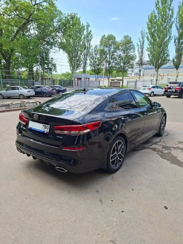 Продам автомобиль kia optima 2019 года.
Машина официальная, не пригон.
Комплектация: gt line.
Кожаный салон, электропакет передних сидений, подсветка по контуру, обогрев всех сидений, руля, боковых зеркал, обдув передних сидений, двухзонный климат-контроль, премиум музыка harman/kardon, датчики слепых зон, давления, дождя и света, auto hold, start/stop, бесключевой доступ, автозатемняющееся стекло заднего вида, панорамная крыша, мультимедиа (android auto, apple carplay), камера 360°, автопарковка, круиз-контроль, адаптивная led-оптика.
Заводской обвес gt. Диски r18.
2.4, Автомат. 157 000 км родного пробега.
Цена: 1 600 000 ₽.
Тел: +7 (949) 978-61-00
📲 Tg: @ziko_lini
📞 Звоните: +7(949)9786100 - фотография - 6