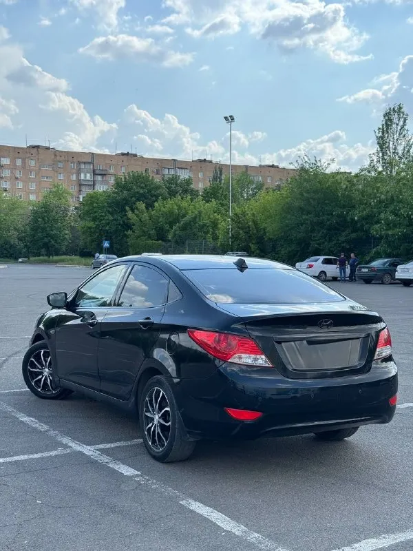 Продам hyundai solaris 2012 года !
Объем двигателя: 1.4( цепной надежный мотор)
Коробка передач- автомат❗️❗️❗️( переключает отлично, без рывков )
Пробег:198.000 ( оригинал, 100%, подтверждает автотека и состояние!)
Хорошая автотека ❗️
Установил дорогую сигнализацию starline с автозапуском
2 Ключа
В машине стоит хорошая музыка с усилителем !
Установлено хорошое головное устройство
Машина в отличном техническом состоянии
Ходовка как мячик !
Недавно поменял масло в коробке, свечи, колодки, радиатор, и заменил антифриз !
Кондер дует на все 100%
Машина на летней резине r16❗️
В подарок отдам зимнюю резину на штампах❗️
Не такси, не каршеринг❗️
Переоформление без проблем, могу с вами присутствовать в мрэо
Есть действующий техосмотр
Все дополнительные вопросы по телефону:
+79495219479
Цена:835.000 тыс ( хороший торг) - фотография - 6