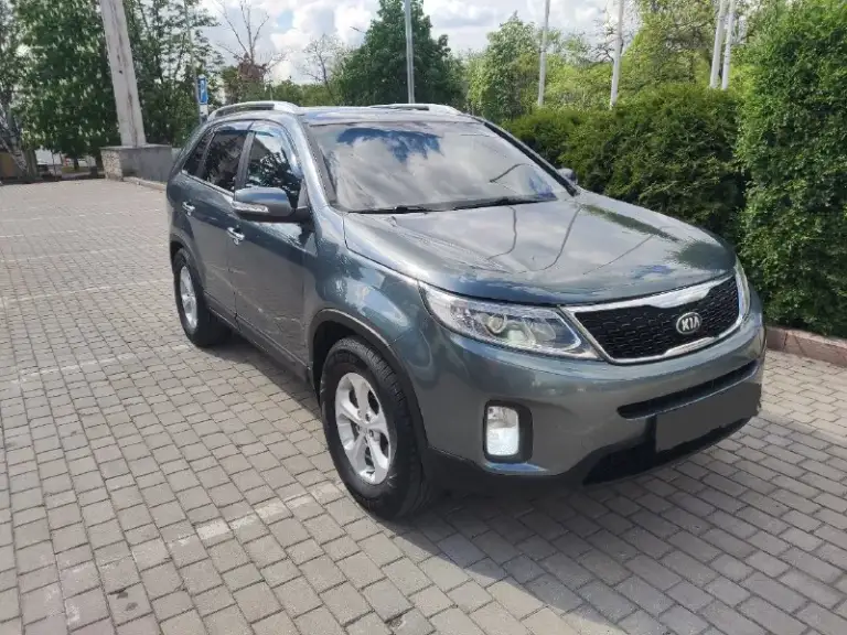 Kia sorento
Киа соренто рестайлинг
Цена - 1.470.000₽
Двигатель - 2.4 бензин
Акпп - автомат aisin
Пробег - 159.000км
Год выпуска - 2015
Тел. +79494937644
Автомобиль в изумительном состоянии полностью обслужен и не требует ни каких вложений. Техническая часть на 5+ двигатель работает как часики масло не расходует коробка передач работает идеально во всех режимах ходовая часть плотная без посторонних шумов чистый опрятный салон кузов без вмятин и царапин 2 пары ключей. Мульти руль без ключевой режим старт-стоп климат-контроль, адаптивный круиз-контроль, спуск с горы abd esp abs eco режим датчик света и дождя, парктроники, дороботано освещение в фарах и птф качественно! Свет ночью как днём подогревы сидений, мультируль, современная магнитола со всеми плюшками навигация card play bluetooth wi-fi эл. Стеклоподъемники с доводчиками, эл. Складываемые зеркала с подогревами и многое другое. Юредически кристально чист любое оформление в мрэо
📞 🇷🇺 Звоните: +79494937644 - фотография - 4