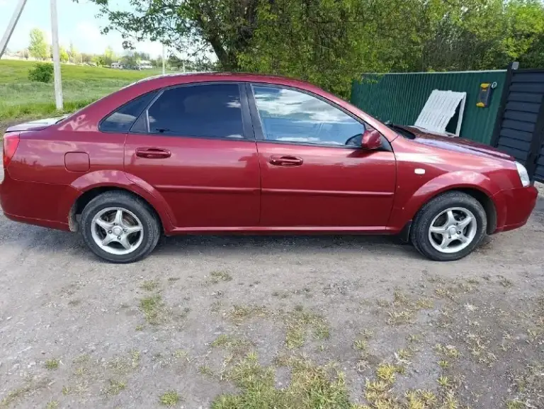 Chevrolet lacetti, 2008🚗
🐎Мкпп⚙
Двигатель обслужен не дымит, масло не ест⌛
Мкпп работает исправно, передачи не хрустят⏱
Сцепление новое, тормозные диски новые. Хорошее состояние кузова⛏
Птс оригинал✔
Ходовая мягкая⚾
1 Хозяин за все время эксрлуатации✅
Музыка, два ключа два брелка. Led освещение💎
Электро регулировка зеркал❗
2 Электро стеклоподъемника⚡
Дно в хорошем состоянии💥
Технически обслужена😐
Электрика без нареканий⚡
Цена 420 тыс торг‼
+79493609909 Обмен с вашей доп. Цена и состояние 🔥 - фотография - 2