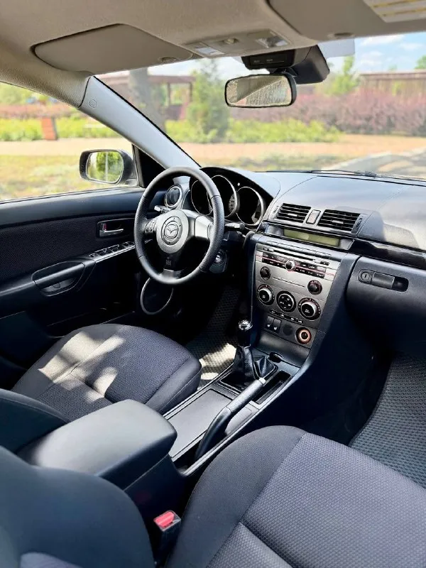 🚘 Mazda 3 bk рестайлинг

💰Цена: 620 000р
🏢Город: мариуполь
📅Год выпуска: 2006
🧾Пробег: 131 344км.
⚙️Двигатель: 1.6
⛽Топливо: бензин
⚙️Кпп: механика

📞 Телефон:

+7-949-727-41-51
+7-989-263-55-56
+7-949-551-91-52

💾 Описание:

Легендарный стильный и динамичный седан, ... Ть.
Черный цвет кузова придаёт автомобилю лаконичный и сдержанный вид.

💥 Настоящая капсула времени
✅ Кузов в отличном состоянии
✅ Техническая часть на 5
✅ Оригинальный пробег
✅ Местный автомобиль
✅ Один владелец
✅ Хорошая комплектация:

❄️ Кондиционер, гур, полный электропакет, 6 подушек безопасности, кожаный мультируль, регулировка руля и сиденья во всех плоскостях, центральный замок, задние дисковые тормоза, литые диски.

Улица шевченко 269

🏦 Возможна продажа в кредит по двум документам. - фотография - 8