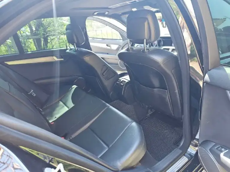 Mercedes benz w204 c250 2012 год(рестайлинг), 1,8турбо(230л. C),7-a tronic, 486 подвеска, задний привод.
Сделан приятный выхлоп на пульту, можно переключать режимы и выключить 2 выхлоп, подсветка салона, черный руль
Пробег 200 т. Км.
Любые проверки за ваш счет приветствуются! Датчик света/дождя/д. Шин, круиз, климат нold. Черный потолок, затемнение зеркал, аих bluetooth. Usb, свет c (ed лампы), стекла все родные, безопасность на месте! Люк. Музыка harman kardon
Масло заменено недавно, по ходовке все супер, продаю на демисезонных колёсах, резина свежая

1.470.000
+79493401650
Торг у капота. - фотография - 10
