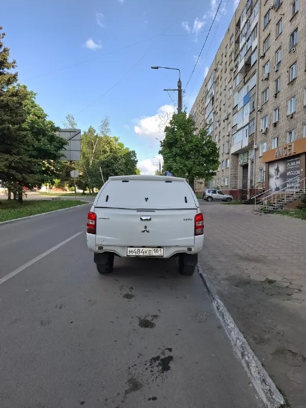 Здравствуйте
Продаю mitsubishi l200 2.4 мкпп,2017 год, комплектация invite
Пробег:250000 км. (двигатель после капитального ремонта, ещё на обкатке, новая турбина, новые фарсунки, чистка радиатора)
Заменены все жидкости, прочищен бак, заправлен кондиционер.
Новая летняя резина с дисками(отдам зиму на дисках)
Новый аккумулятор
Возможна продажа в кредит
Фары в свежей бронеплёнке
Установлен турботаймер, старлайн
Пройден техосмотр
Технически нареканий нет, всё работает отлично
Лкп требует внимания, машина с омска+работала в фирме, криминала нет, но местами сколы, потёртости, всё видно на фото, при необходимости запишу видео.
Г. Свердловск
Цена:1470000+торг
Телефон: +79952268511(вацап, телеграм)
📞 Звоните: +7(995)2268511 - фотография - 3