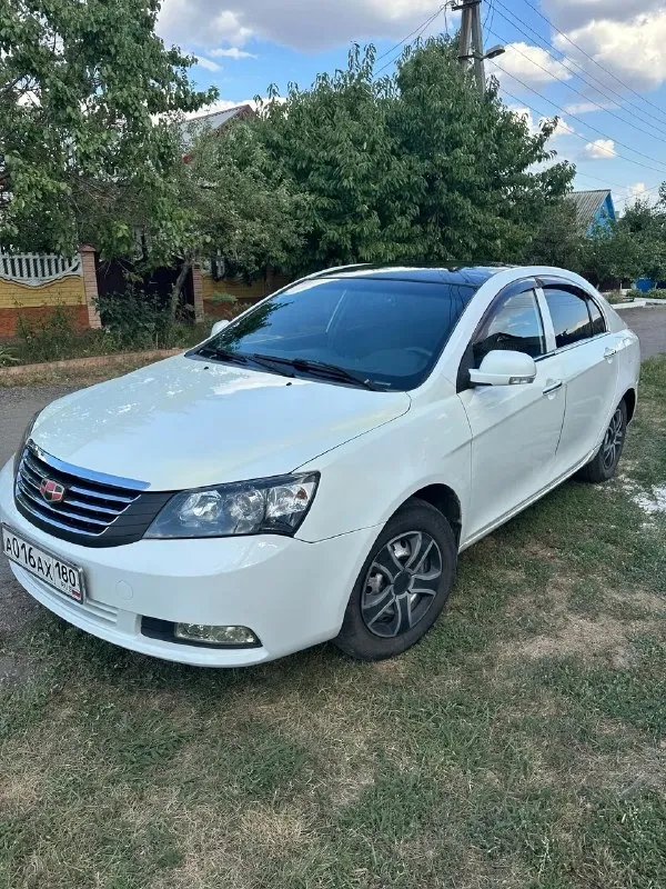 Продам надёжный семейный автомобиль geely emgrand 2012 г. Выпуск, пробег 169тыс. Км, газ/бензин, мкпп, объем 1.8, кондиционер. Цена 570 тыс. Руб. Торг у капота реальному покупателю. +79493296566 - фотография - 1