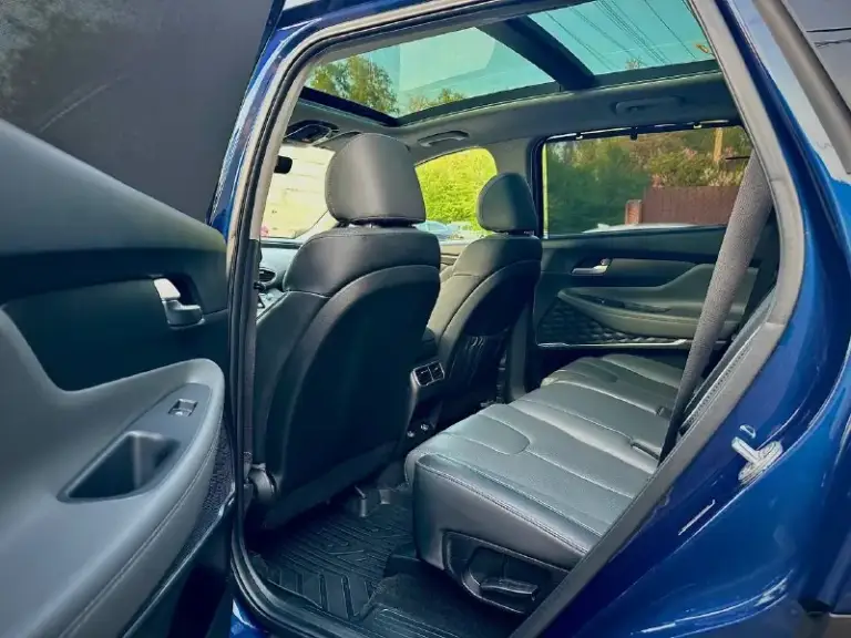 Продам hyundai santa fe ✅
Год 2021 ✅
Пробег 43 000 км ✅
Мотор 2.5, бенз, автомат, полный привод ✅
Цена 3 499 000₽ торг, обмен ✅
Автомобиль в идеальном состоянии, полностью обслужен.
Комплектация: бесключевой доступ, авто запуск, электропривод сидений, багажника,
Адаптивный круиз контроль, датчик слепых зон, столкновения, дождя, света, клиент контроль,
Панорамная крыша, акустика харман.
Новая летняя резина
Виталий +79493570671 г. Донецк - фотография - 10